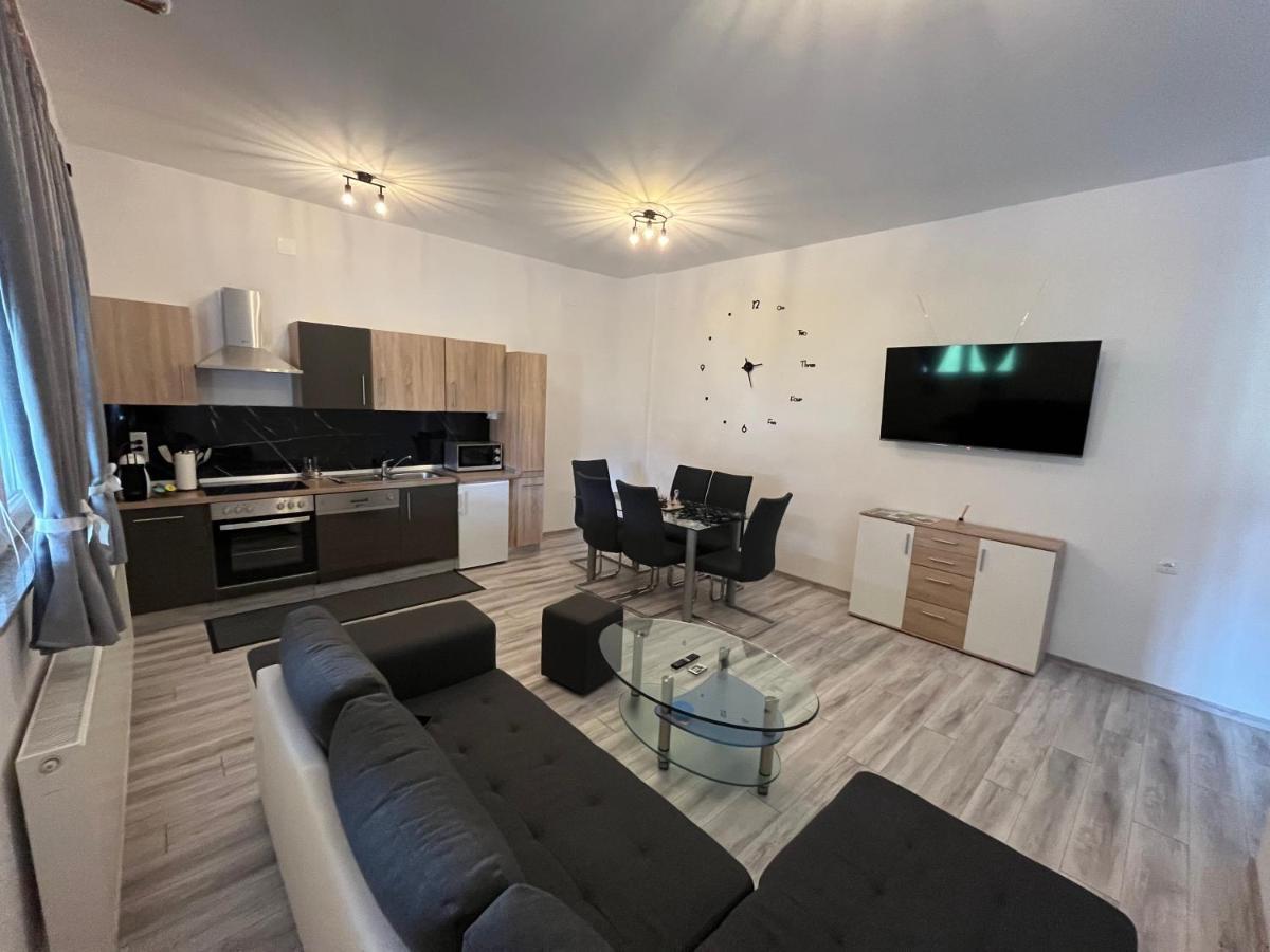 Apartment Tilia Otočac 外观 照片